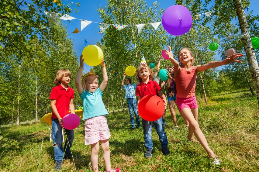 Spiele -zum- Geschenke-Auspacken – 15+ kreative Ideen