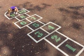Hüpfspiele- für -Kinder